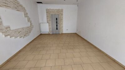 Lokal usługowy Górna z CO z sieci miejskiej do wynajęcia